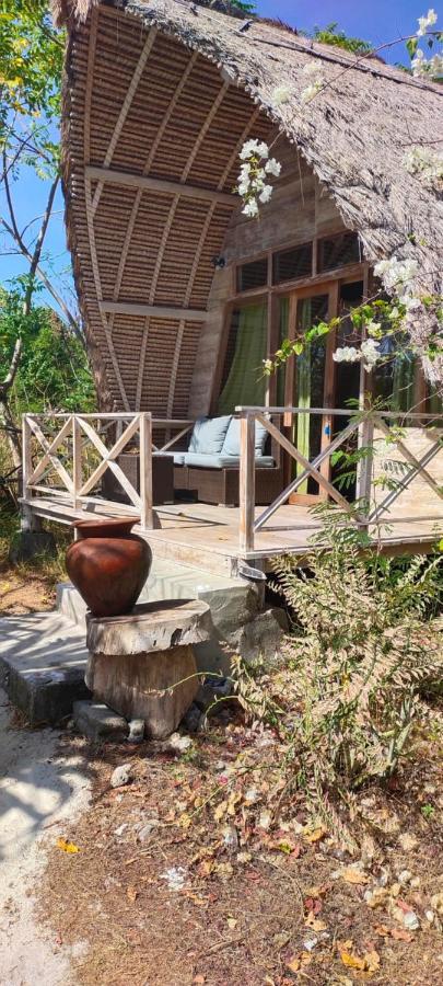 Alam Karang Hotel Gili Gede Екстериор снимка