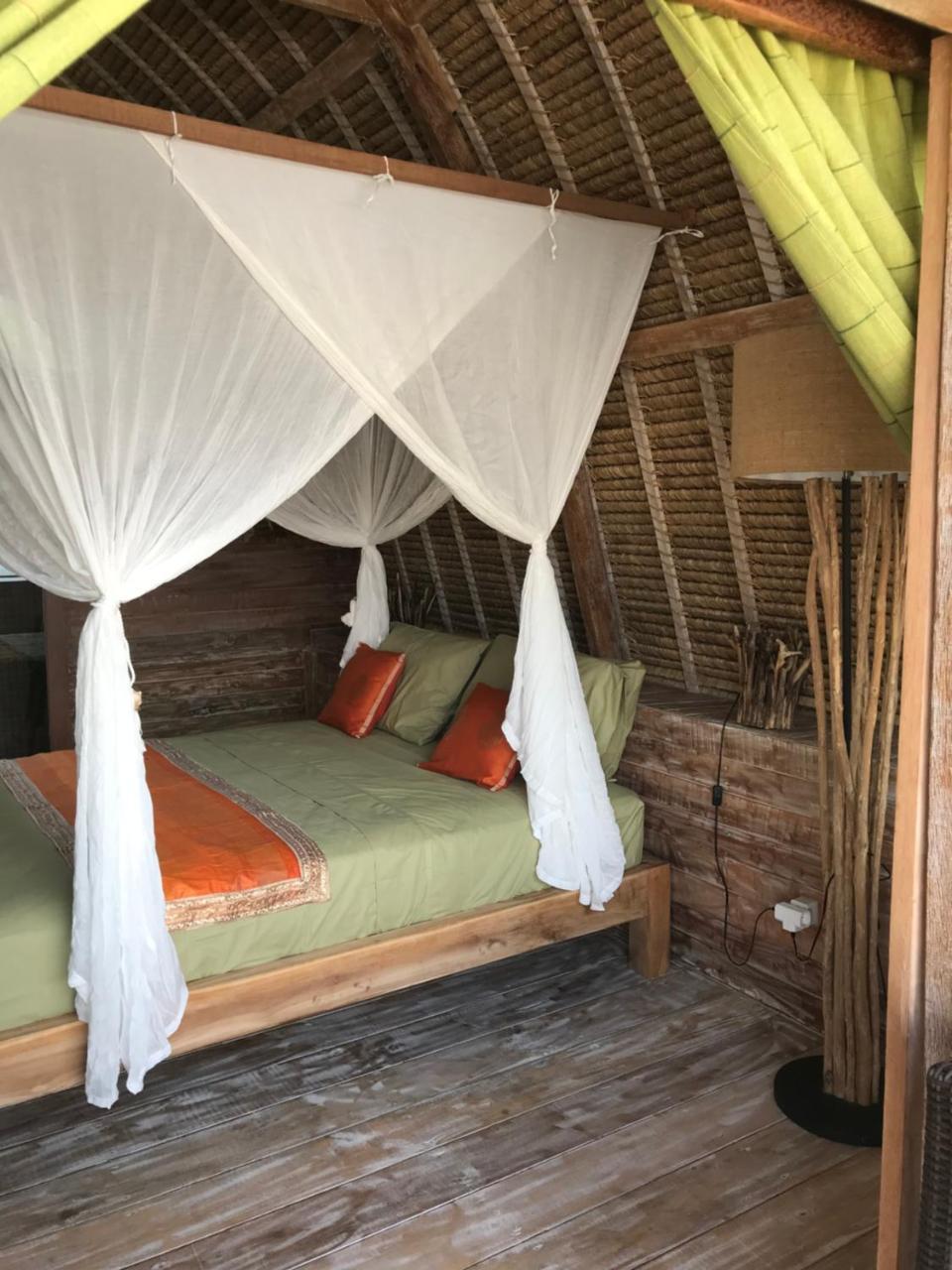 Alam Karang Hotel Gili Gede Екстериор снимка